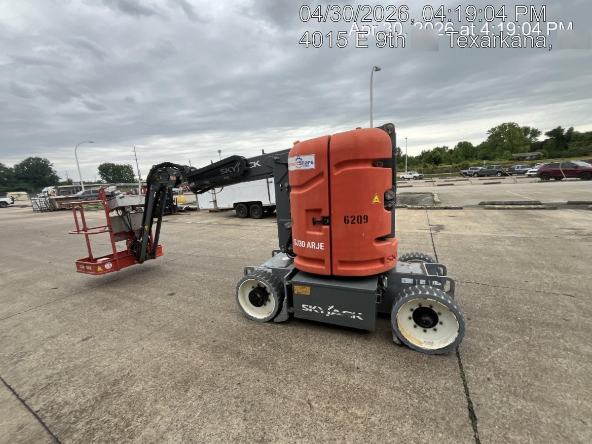2017 SKYJACK SJ30 AJE