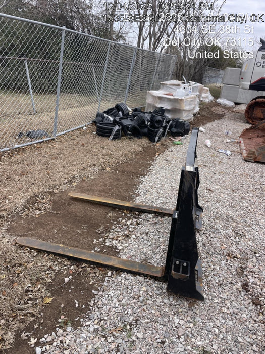 2024 ARROW MATERIAL HANDLING 48" Pallet Forks - Arrow