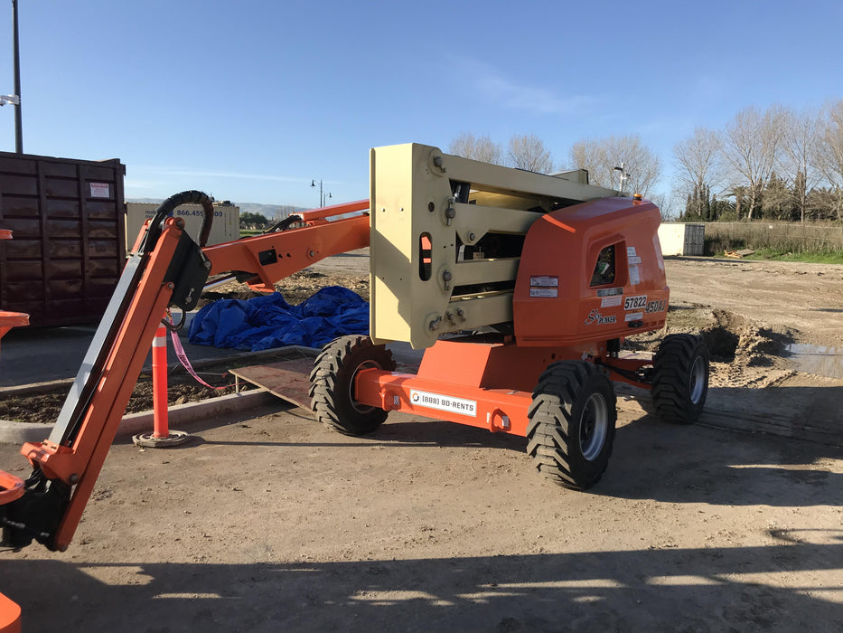 2020 JLG 450AJ