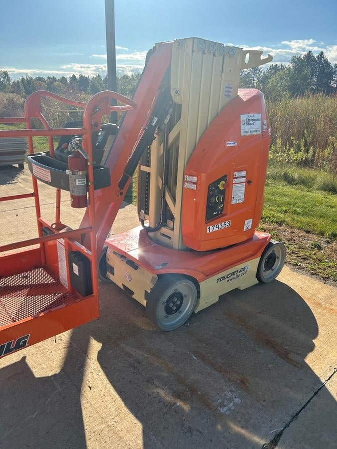2021 JLG 26E