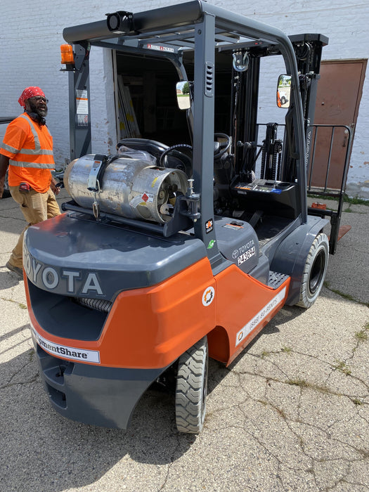 2022 TOYOTA 50-8FGU25