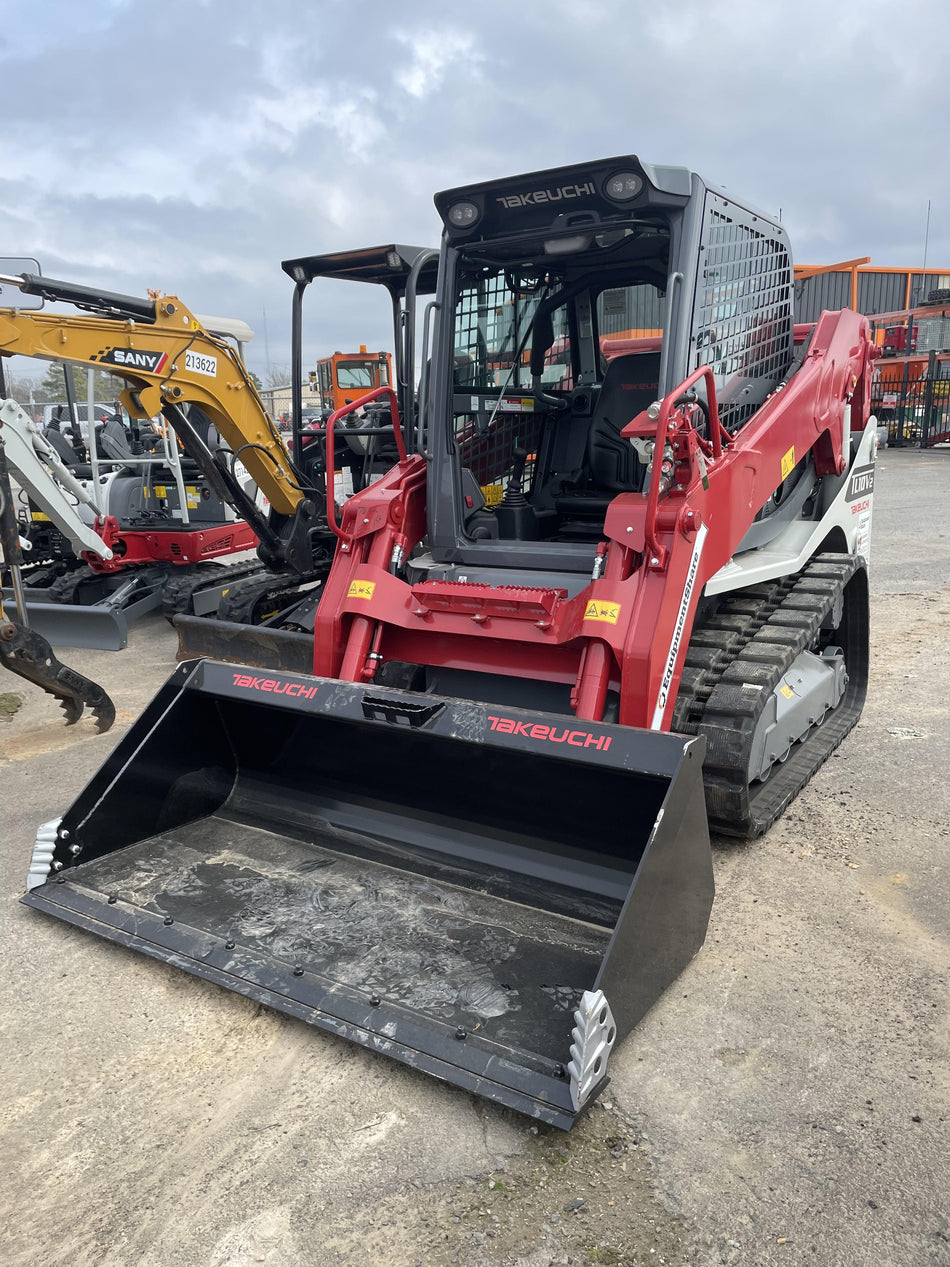 2023 TAKEUCHI TL10V2-CR