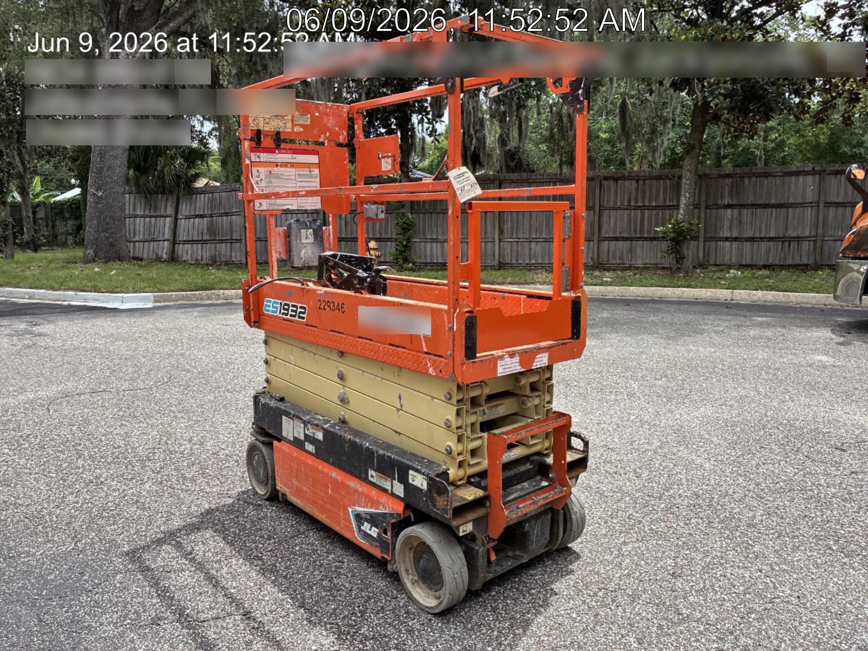 2022 JLG ES1932