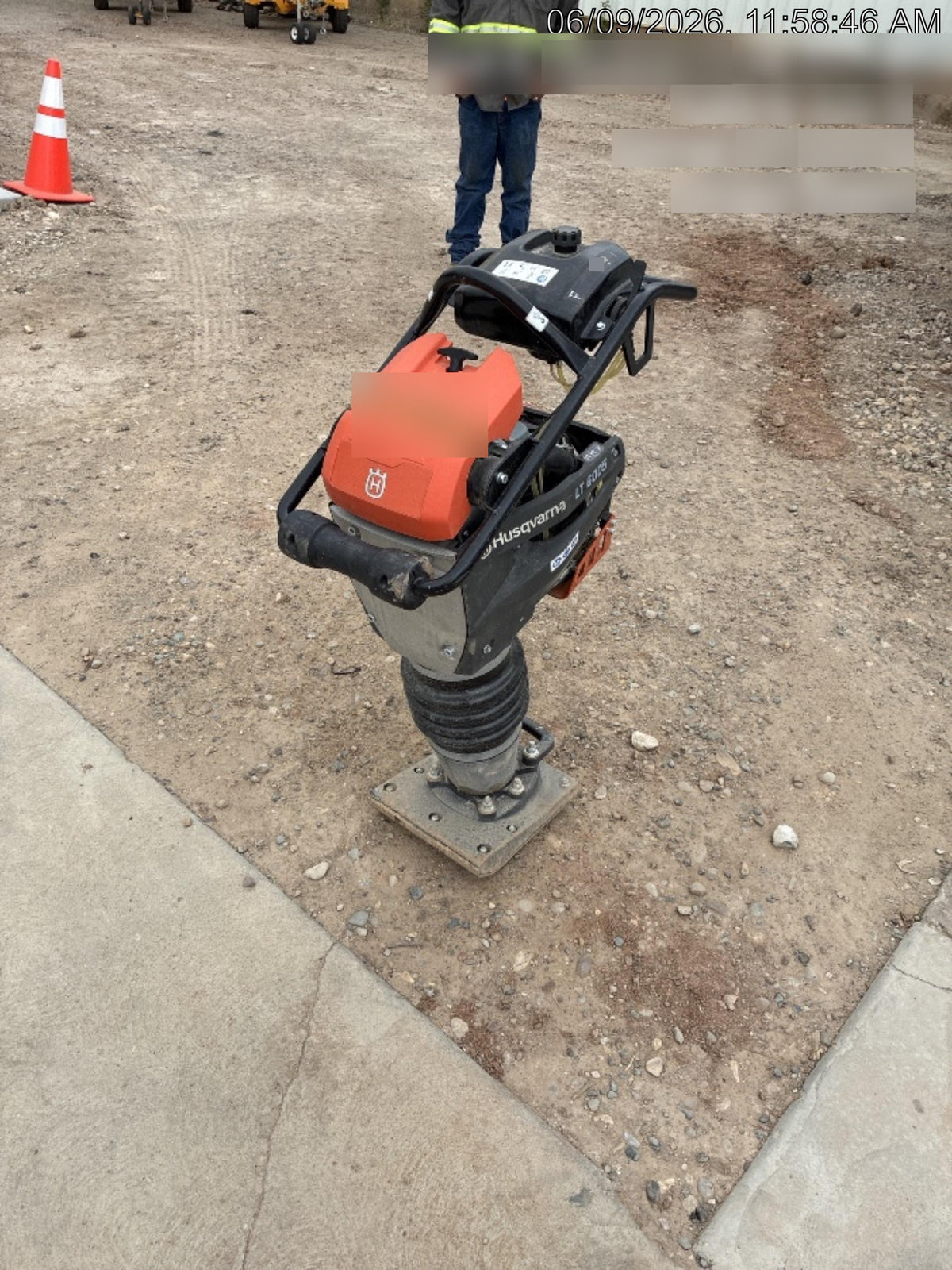 2025 HUSQVARNA LT6005