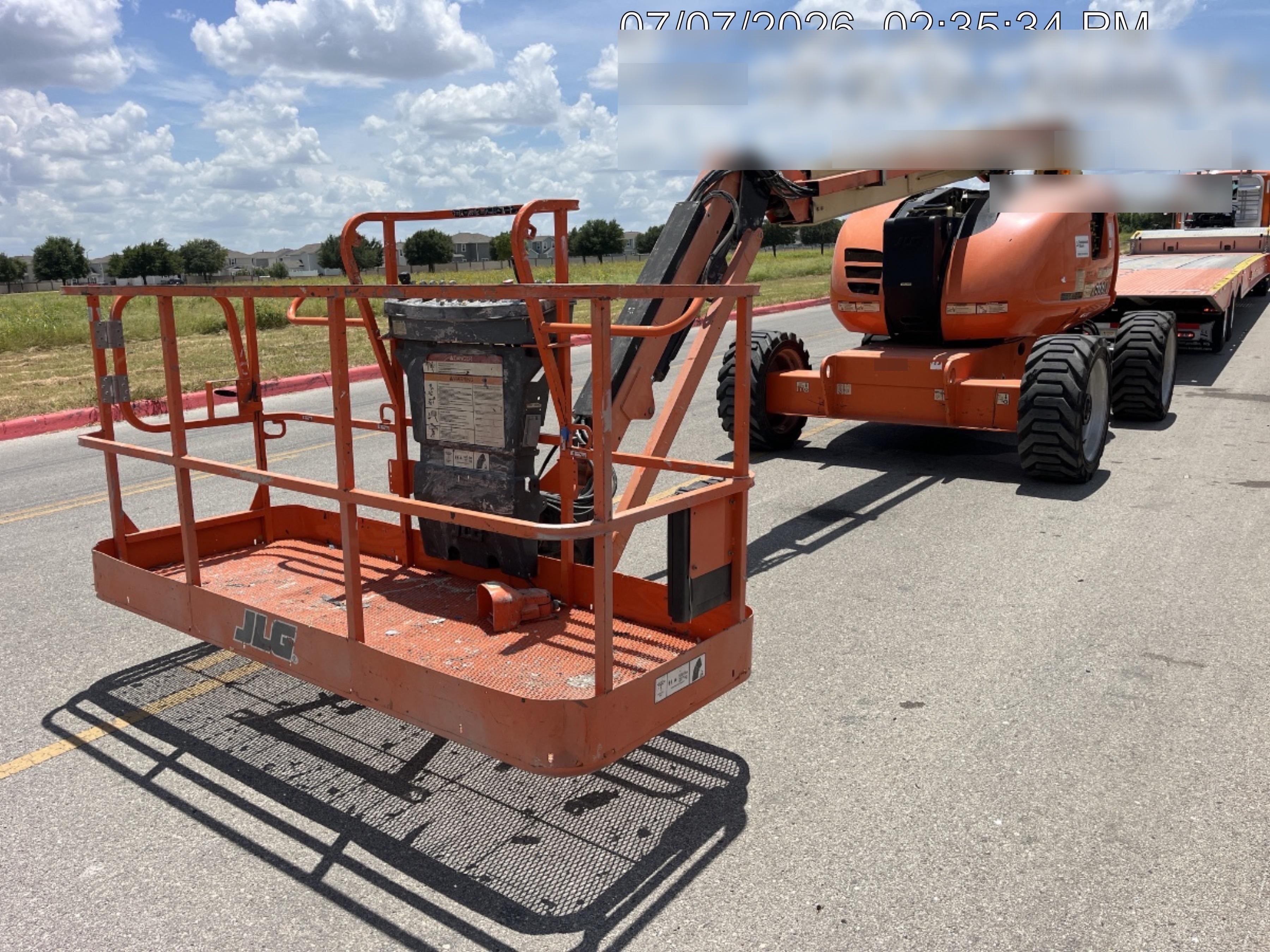 2019 JLG 600AJ
