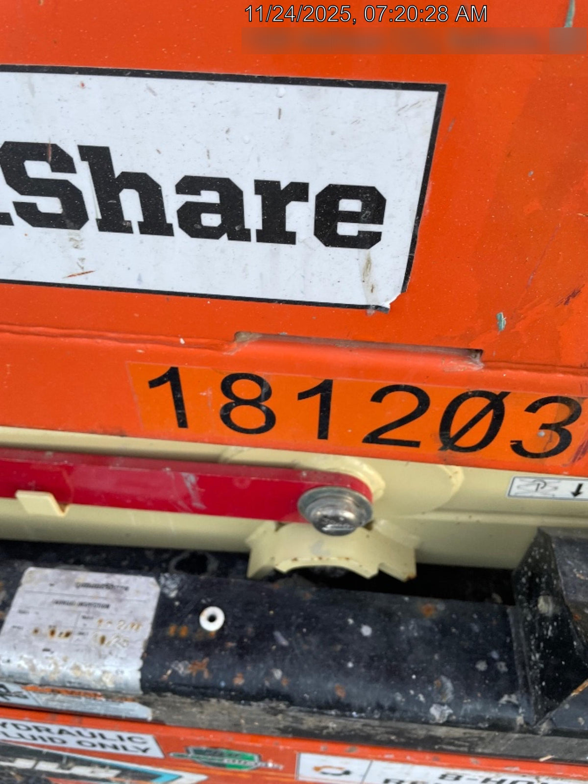 2021 JLG ES1330L
