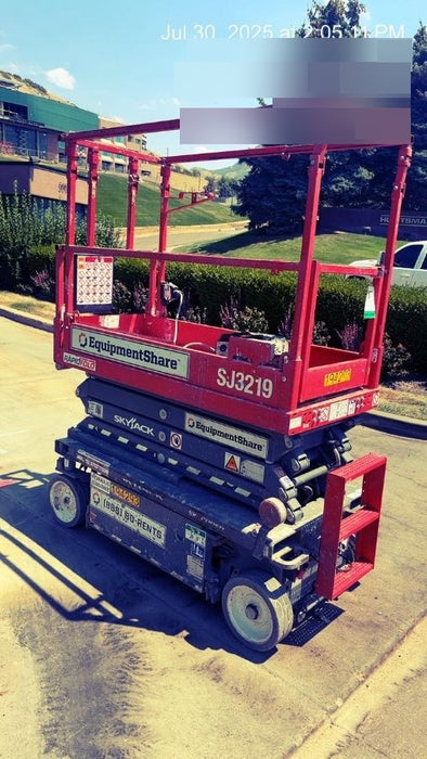 2021 SKYJACK SJ3219