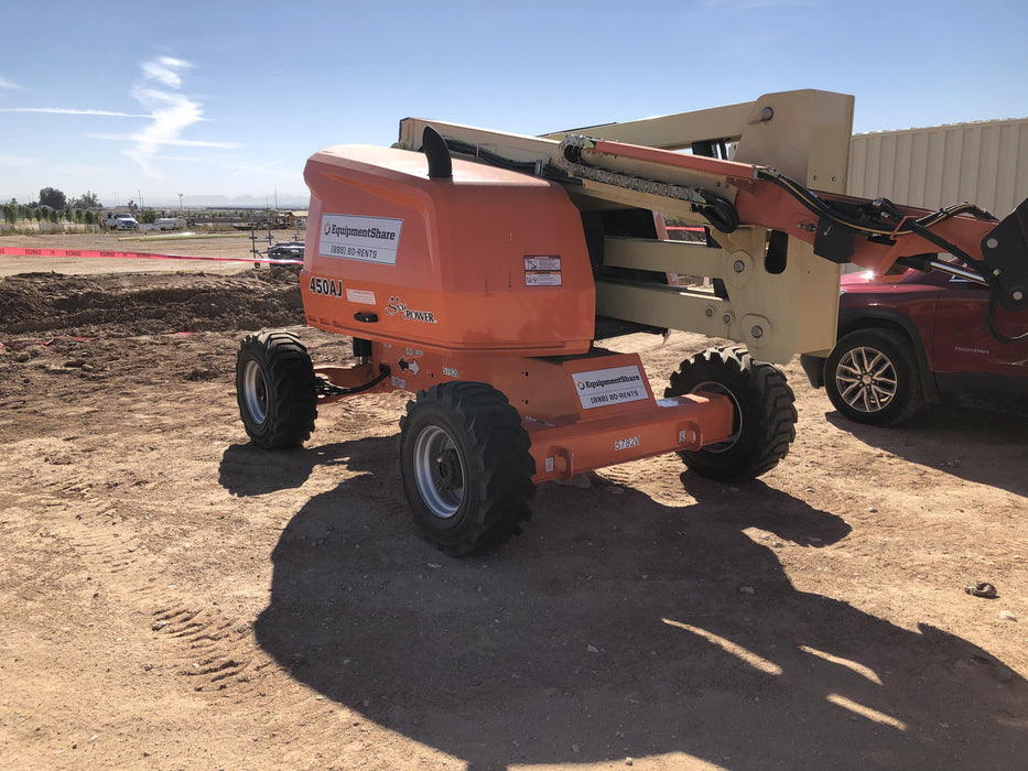2019 JLG 450AJ
