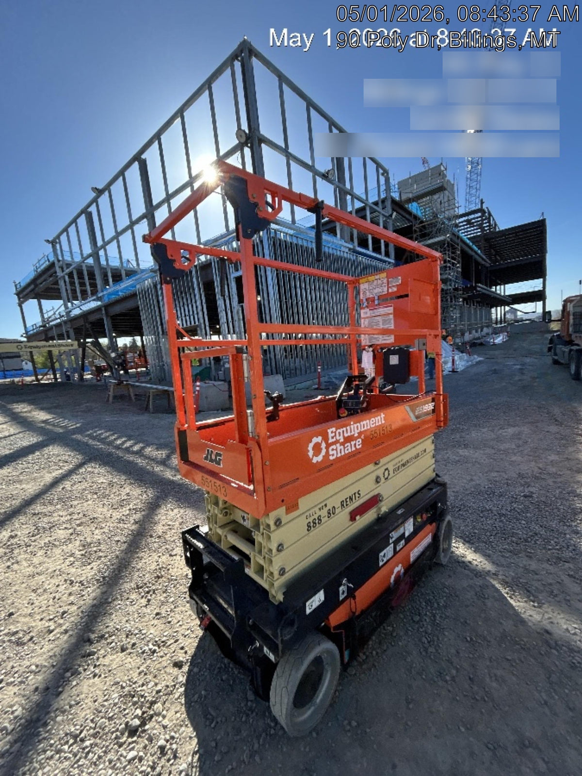 2025 JLG ES1932