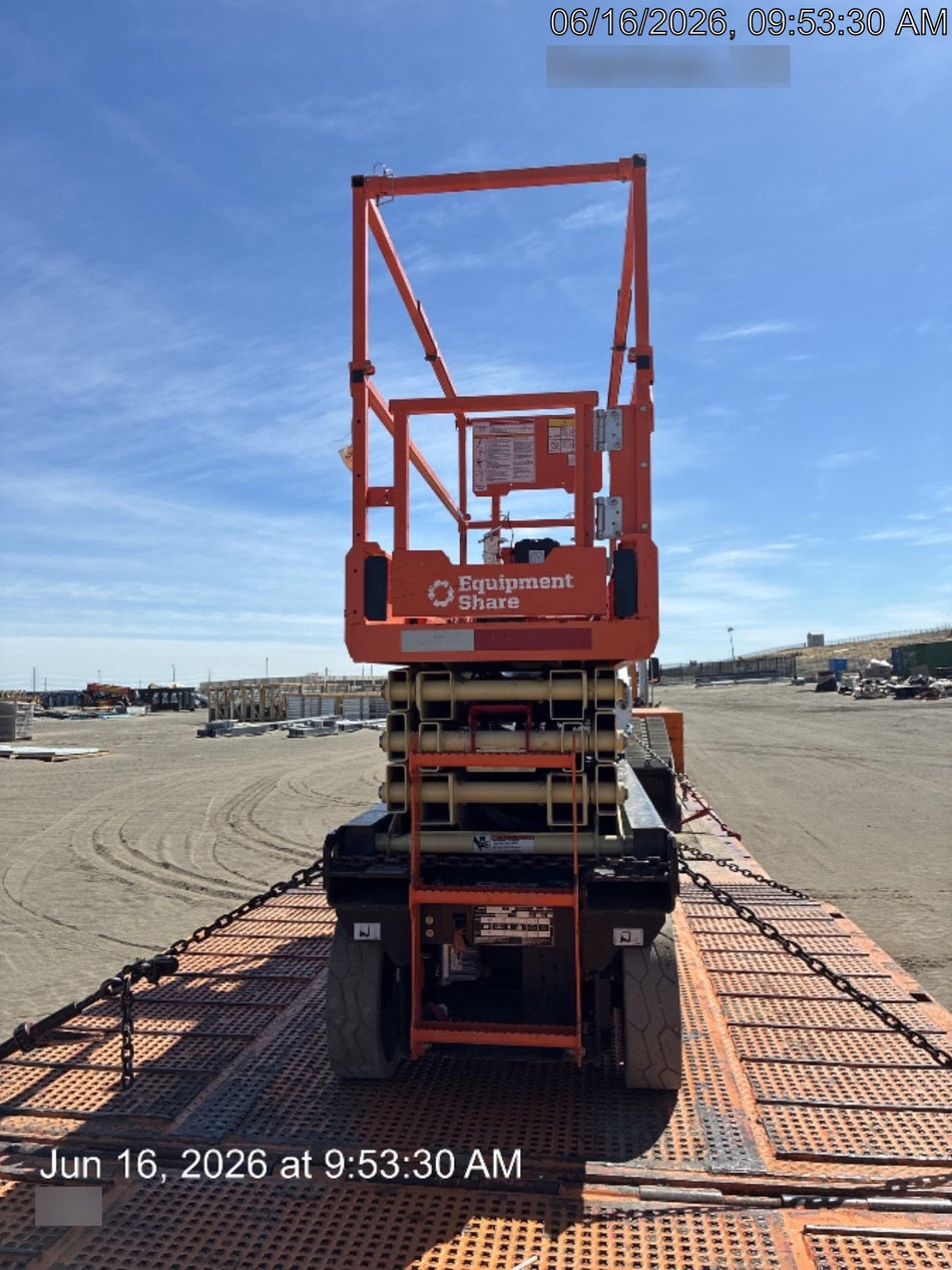 2023 JLG ES2632