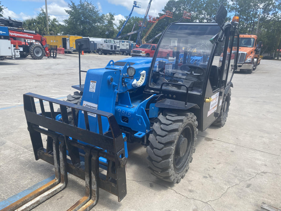 2018 Genie GTH-5519 Genie GTH-5519 Telehandler w/Enclosed Cab w/HVAC, 48" Carriage/Forks, Solid RT Tires, Work Light Package