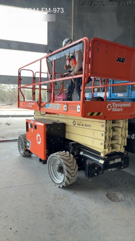2022 JLG ERT4069
