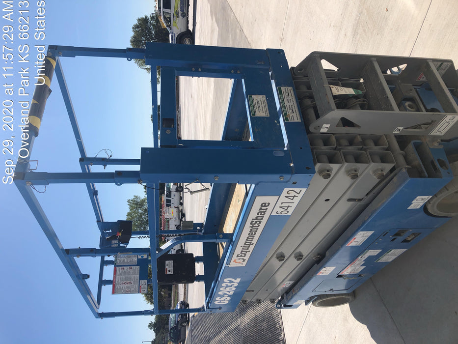 2020 Genie GS-2632 Standard, Folding half height swing gate