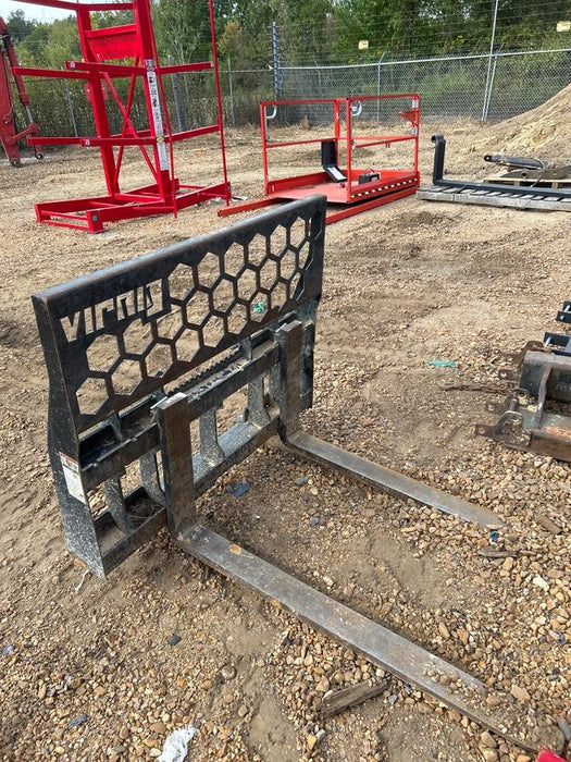 2024 VIRNIG 48" Pallet Forks - Virnig