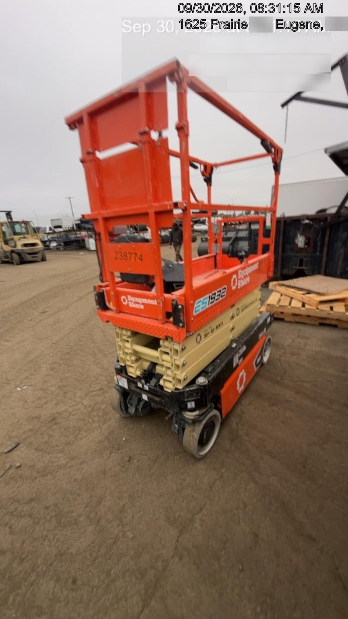 2022 JLG ES1932