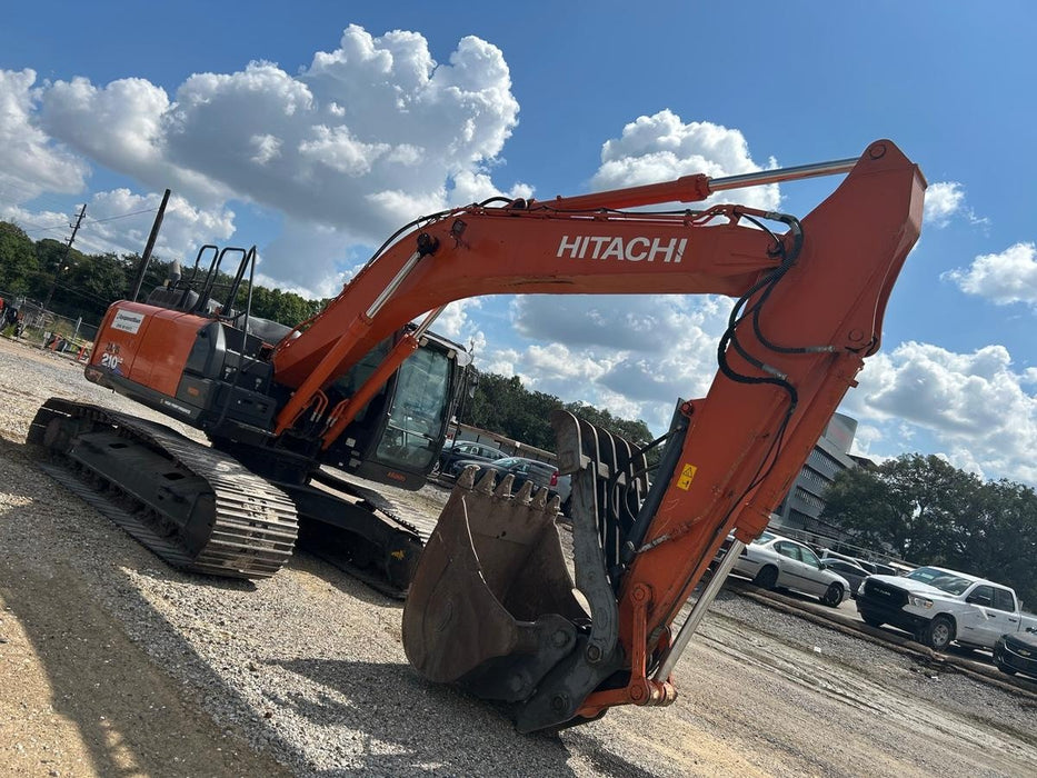 2023 HITACHI ZX210LC-6