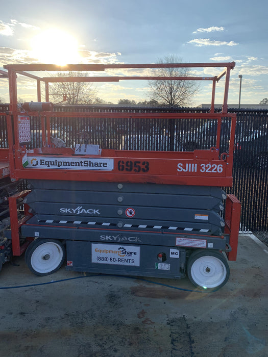 2018 Skyjack SJIII-3226 Skyjack SJIII3226 Scissor Lift w/Trojan Batteries