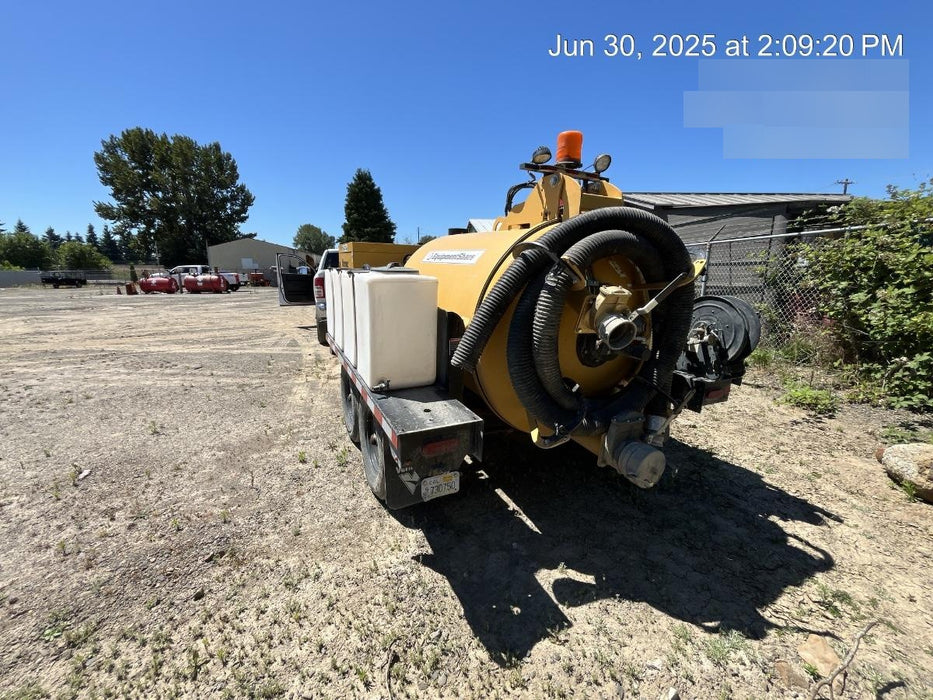 2021 VAC-TRON LP573XDT