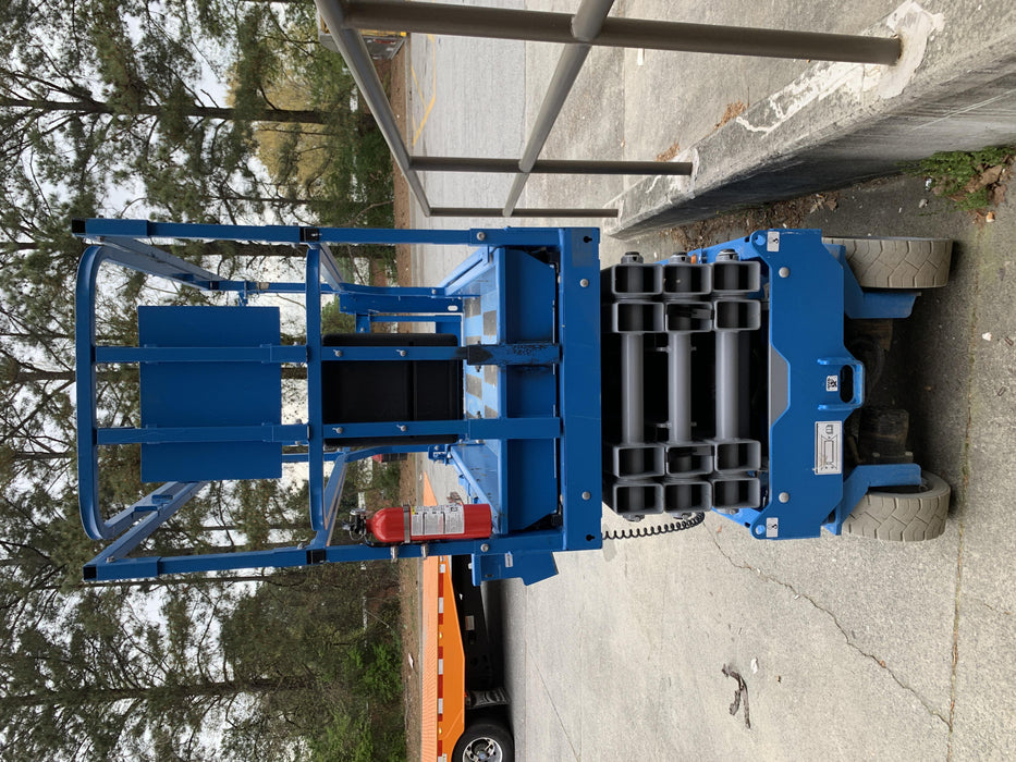 2019 Genie GS-2632 Folding rails with half height swing gate