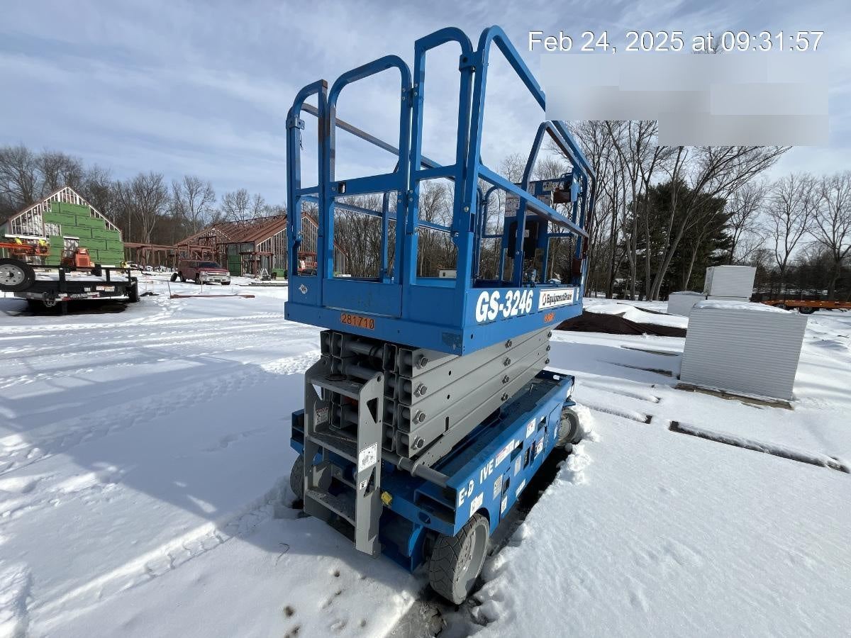 2022 GENIE GS-3246