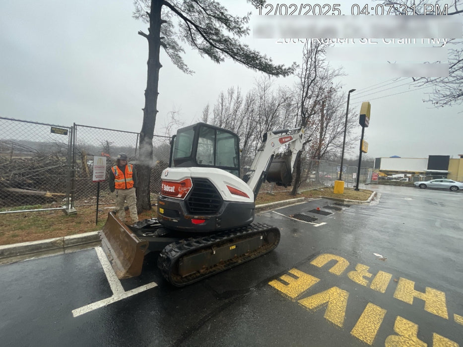 2022 Bobcat E50 Cab/Heat/Air, Rubber Tracks, Manual QC, Hydraulic Thumb