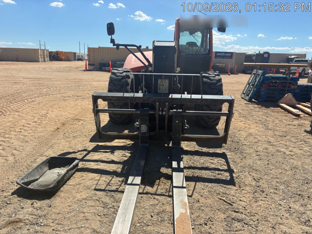 2021 JLG 1732