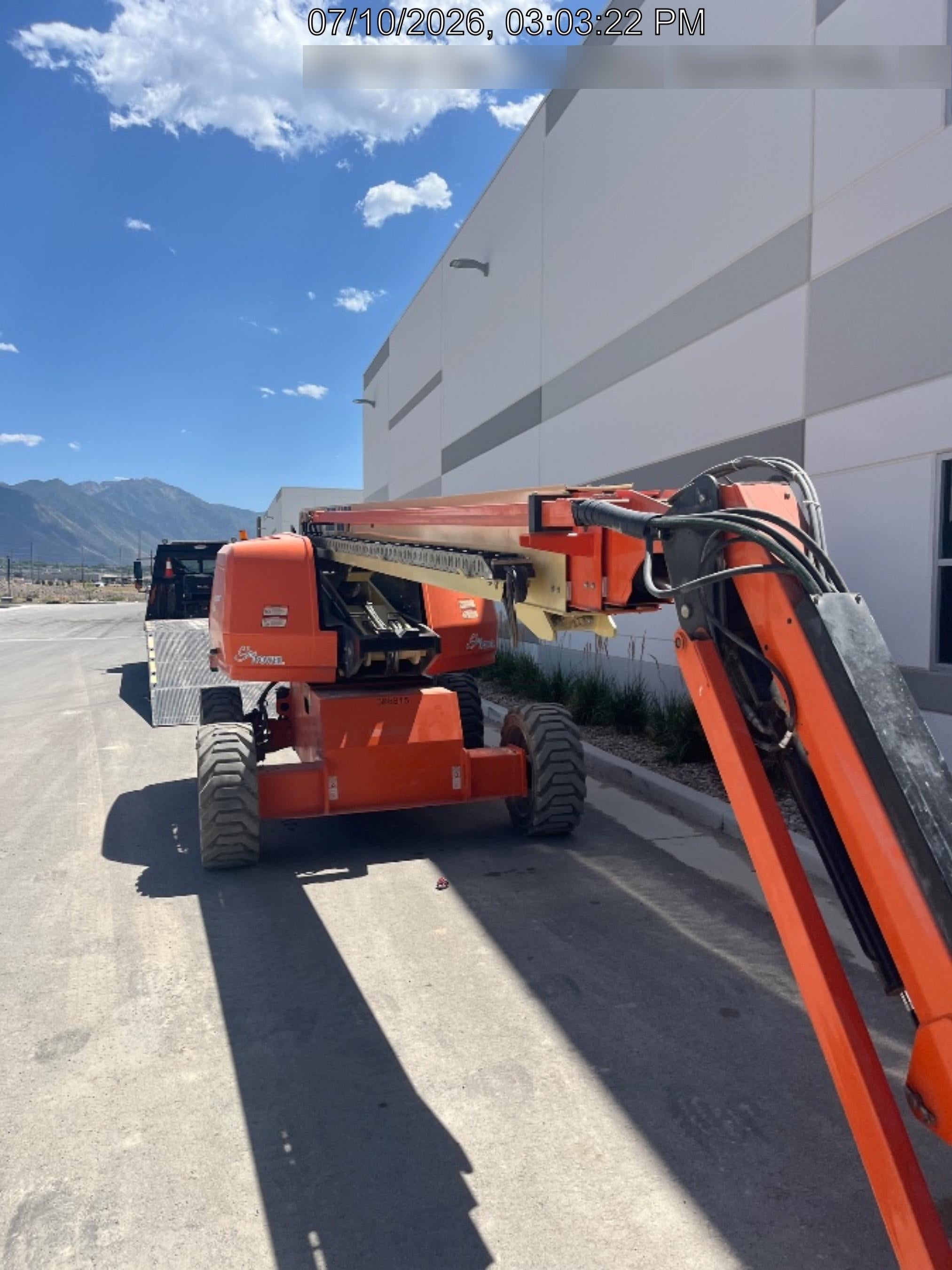 2023 JLG 660SJ