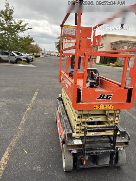 2024 JLG ES1932
