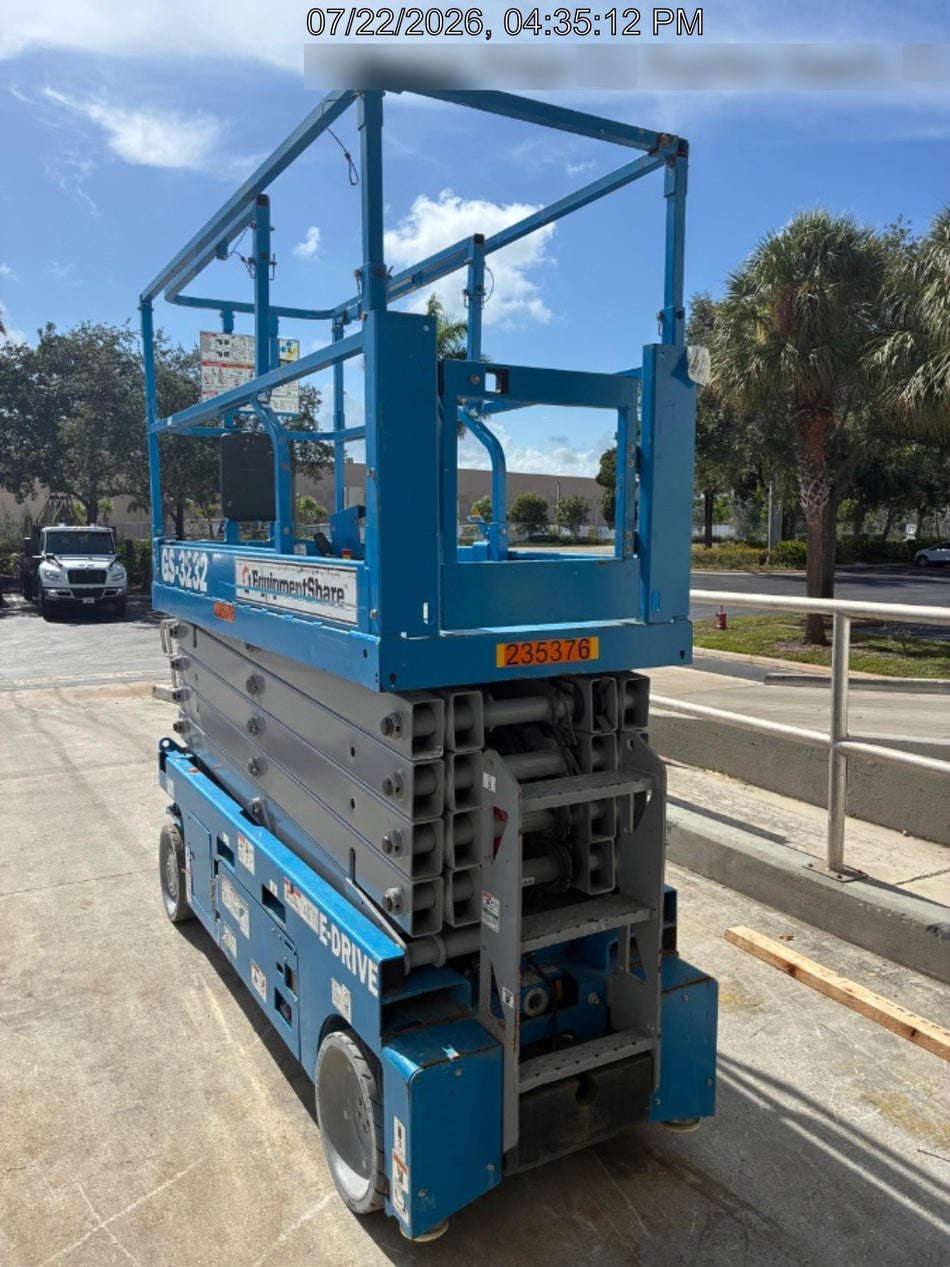 2022 GENIE GS-3232