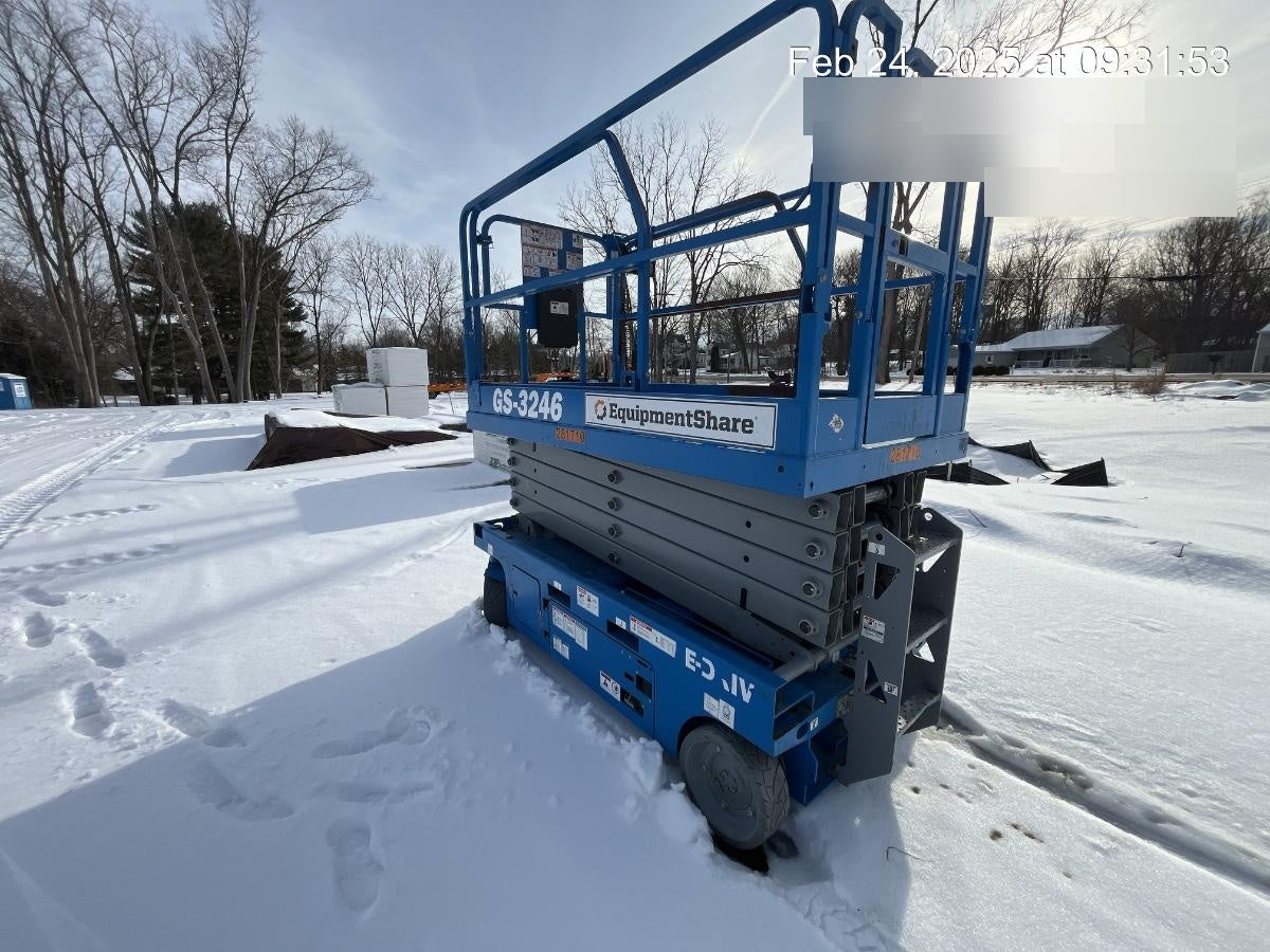 2022 GENIE GS-3246