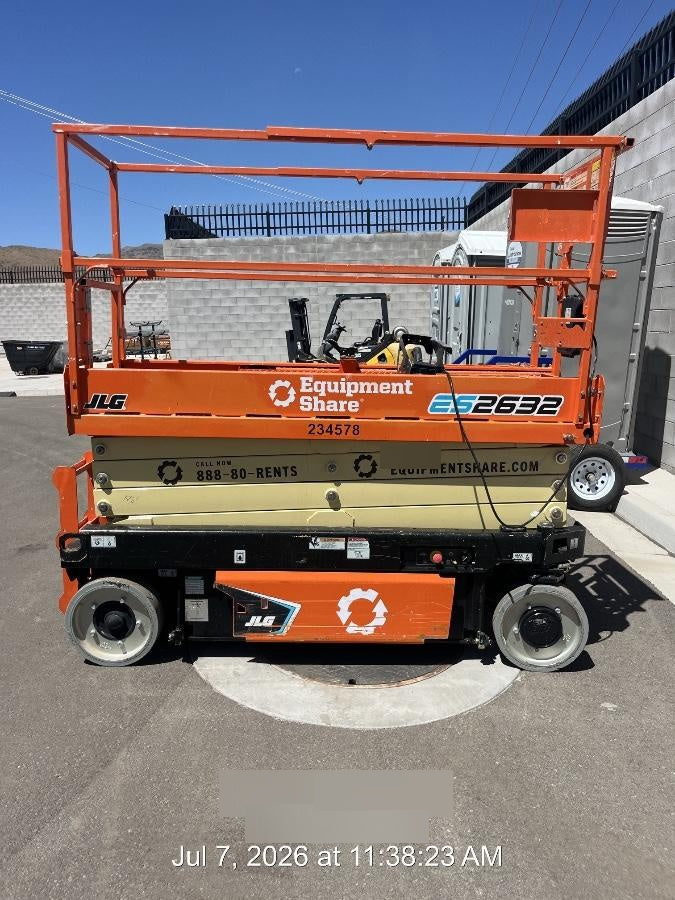 2022 JLG ES2632