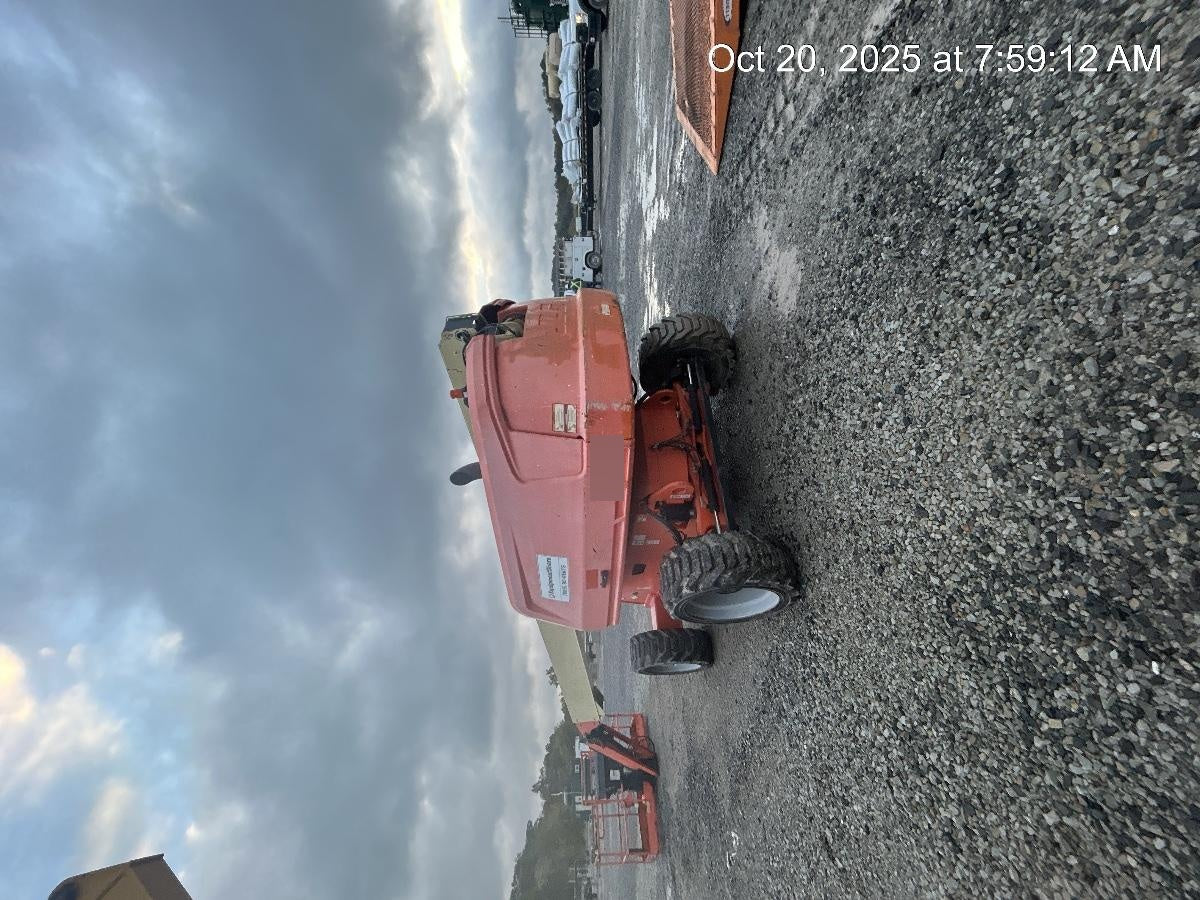 2018 JLG 660SJ