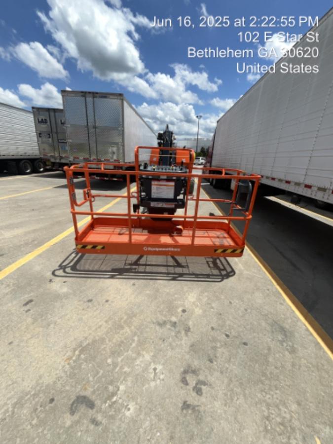 2025 JLG 660SJ