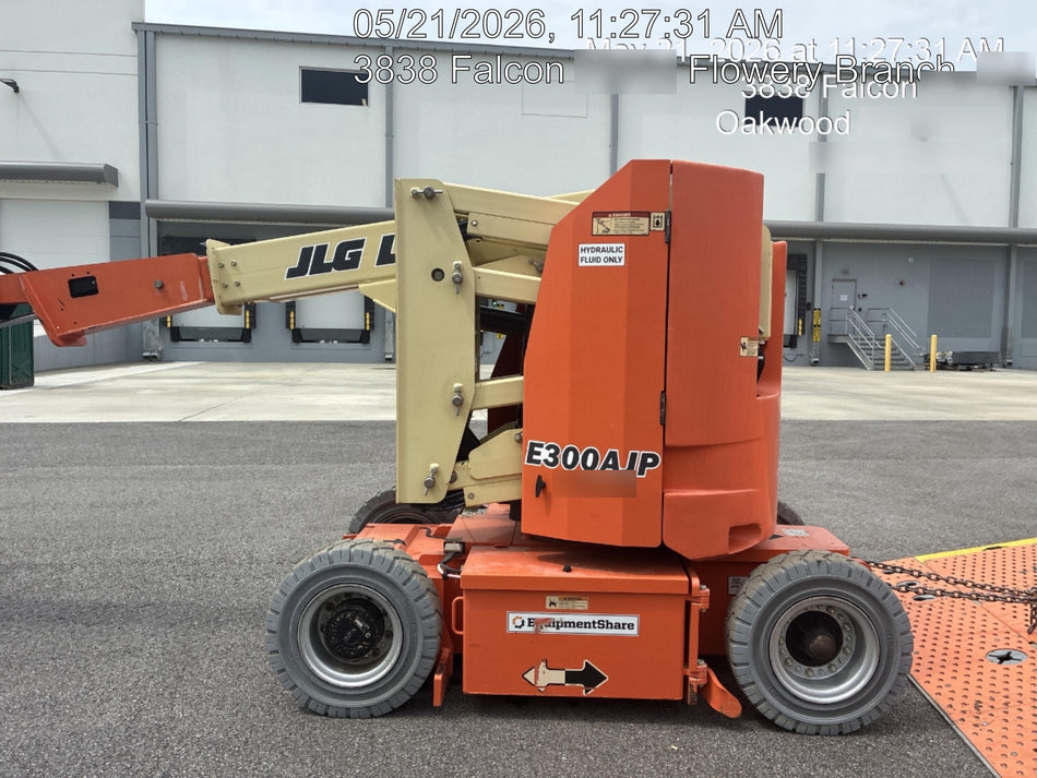 2019 JLG E300AJP