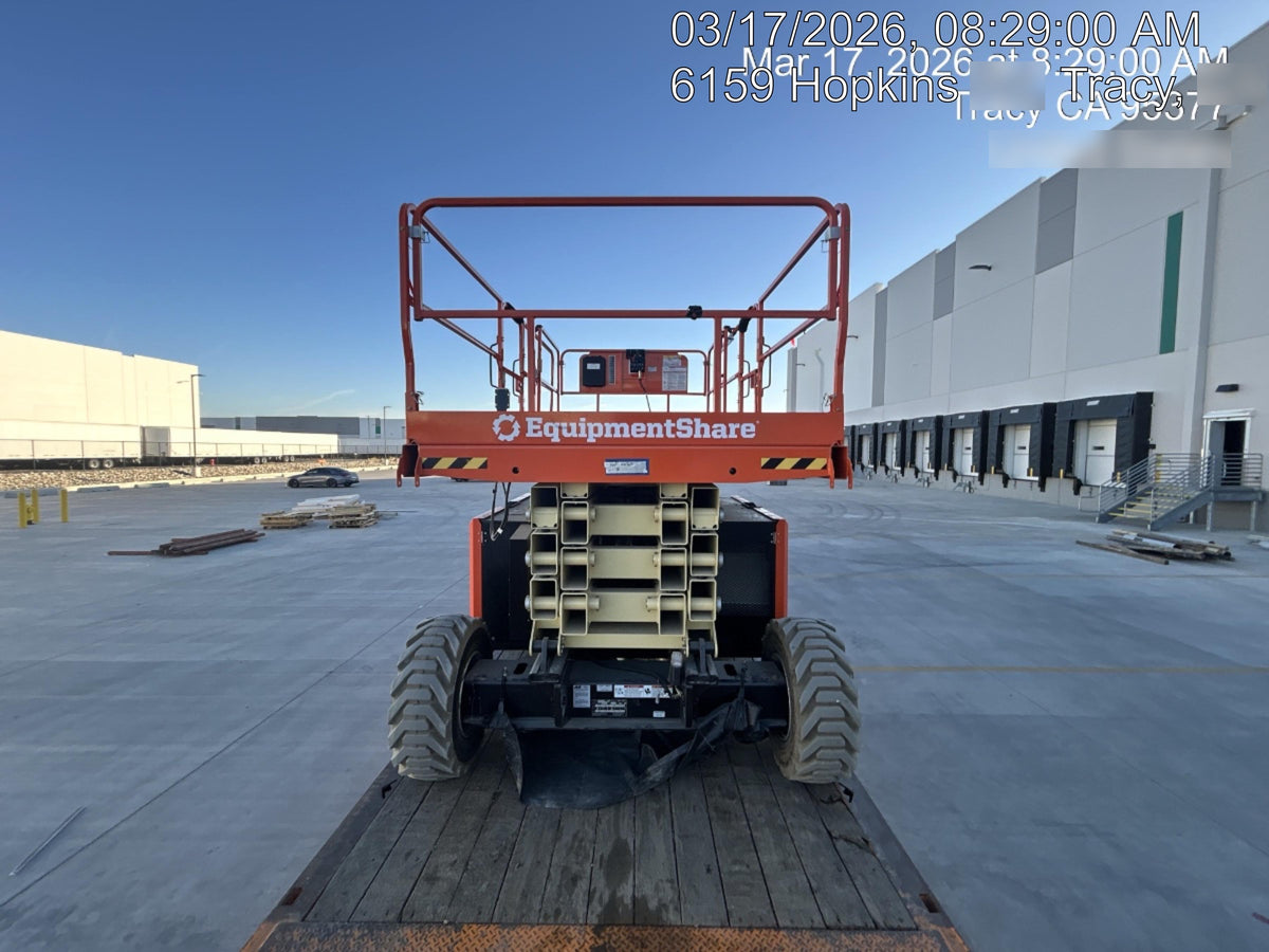2025 JLG RT4394