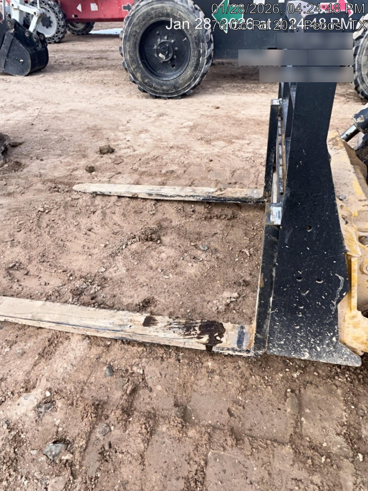 2026 ARROW MATERIAL HANDLING 72" Pallet Forks - Arrow