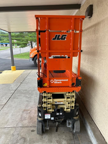 2025 JLG ES1932