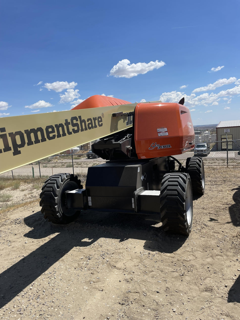 2025 JLG 660SJ