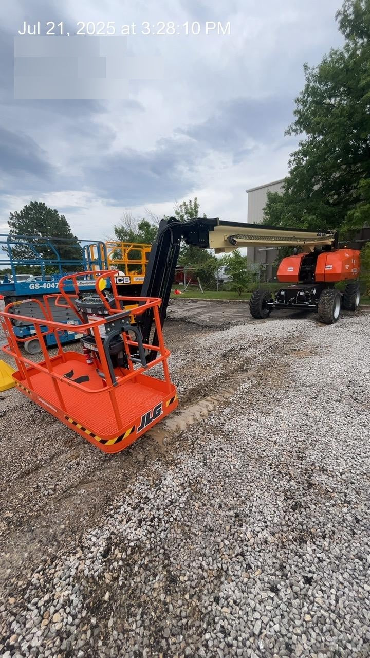 2025 JLG 860SJ