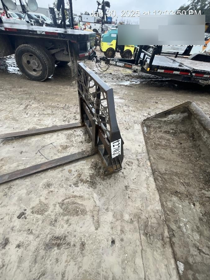 2021 PALADIN 48" Pallet Forks - Paladin