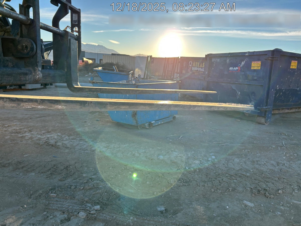 2021 JLG 1075