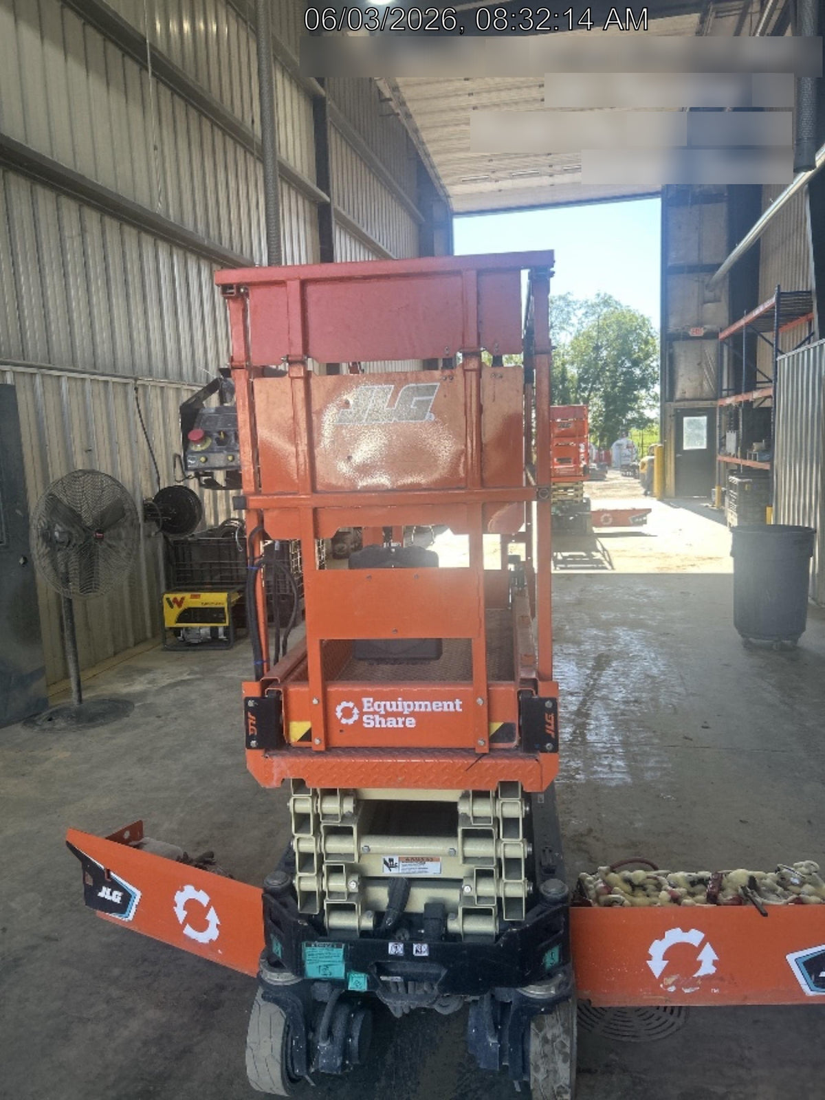 2022 JLG ES1932