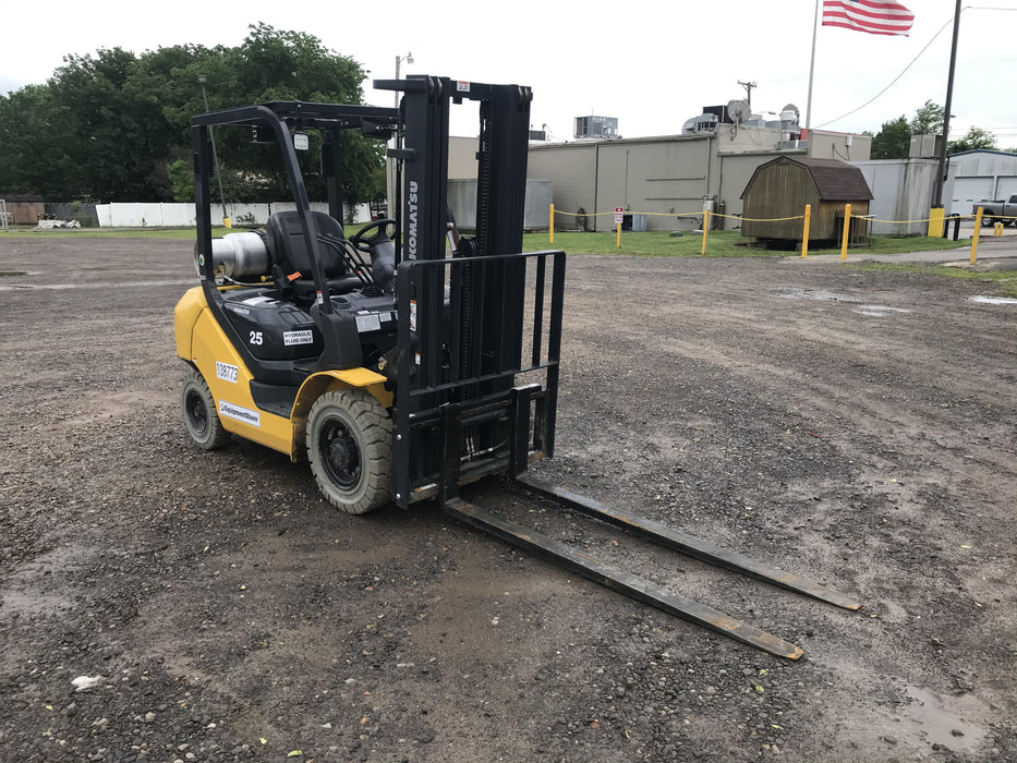 2021 KOMATSU FG25T-16