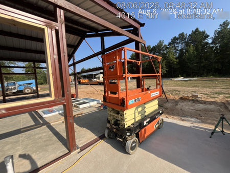 2022 JLG ES1932