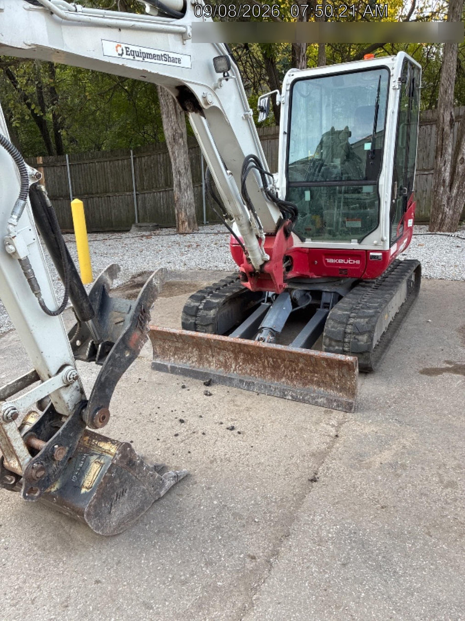 2022 TAKEUCHI TB250-2CR