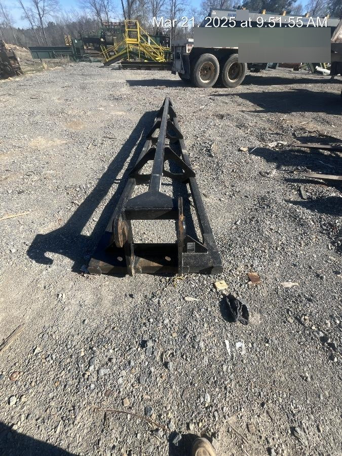 2023 JLG 1001275852