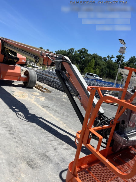 2022 JLG 660SJ