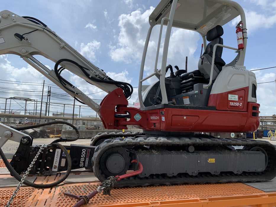 2021 TAKEUCHI TB250-2
