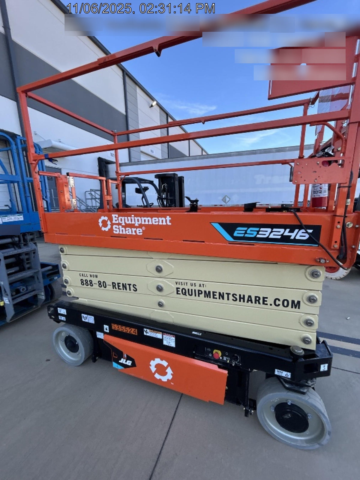 2025 JLG ES3246