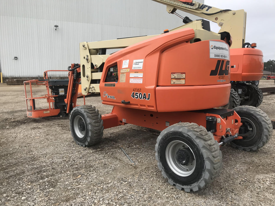 2019 JLG 450AJ